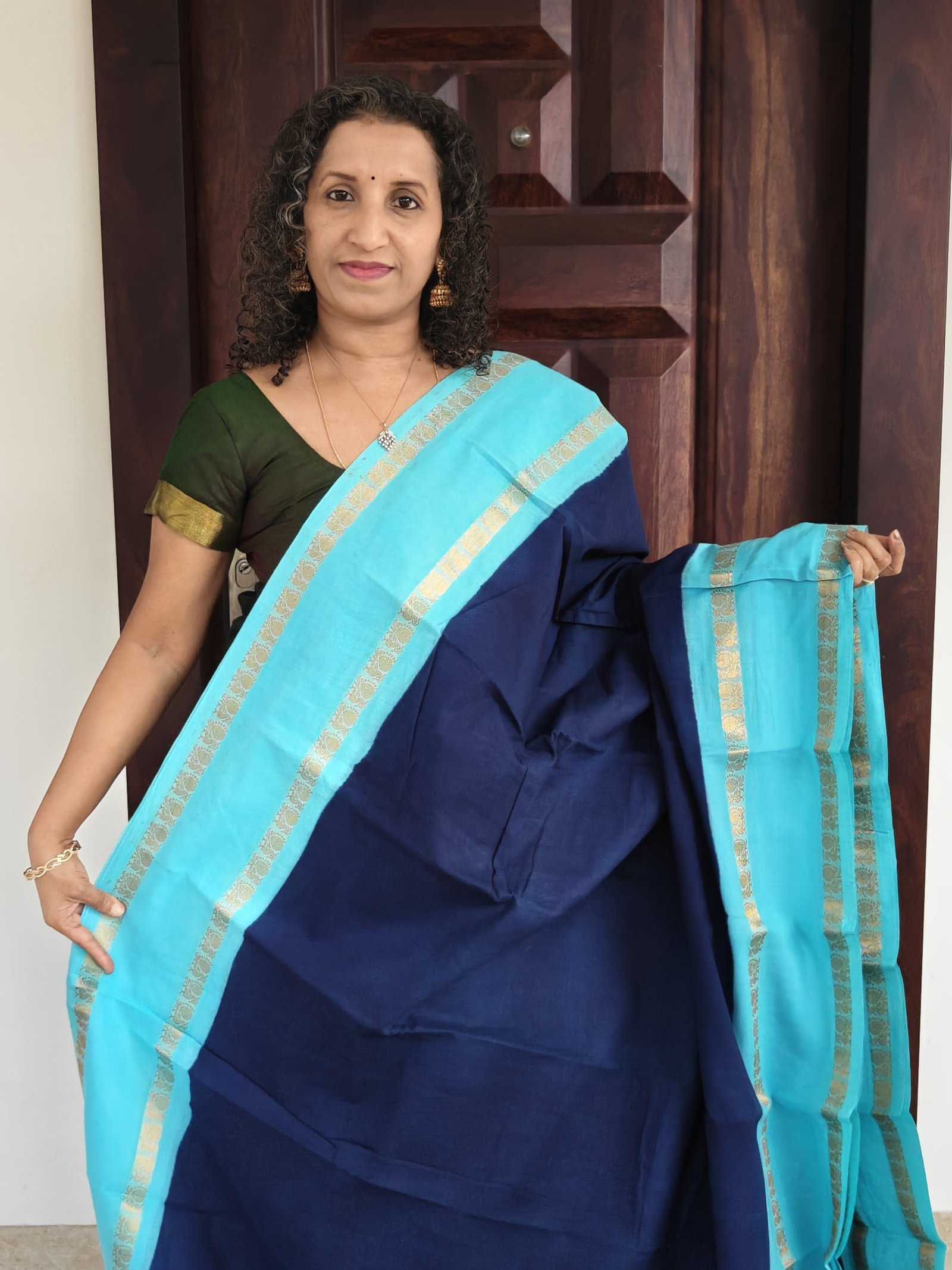 Dark Blue And Sky Blue Peacock Border Sungudi Cotton Psc006 Cover